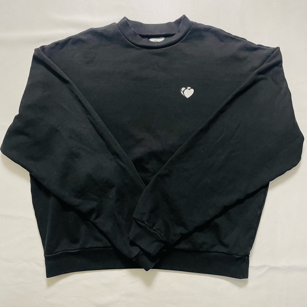The Local Love Club Sweatshirt Women’s Small Oversized Sweater Black